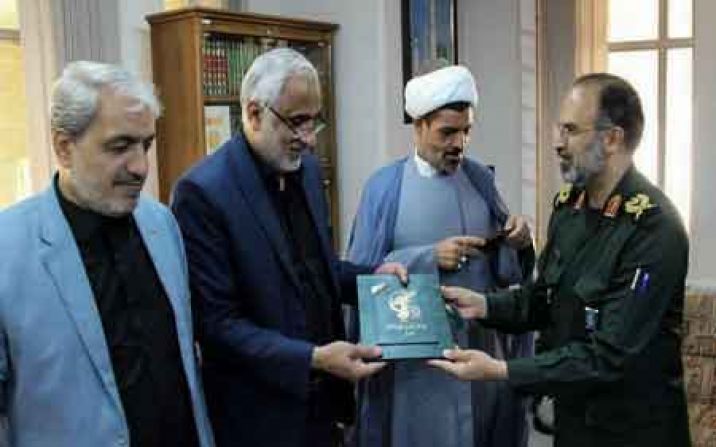 فرمانده سپاه استان قم از مدیرکل جدید حج و زیارت تقدیرکرد فرمانده سپاه استان قم از مدیرکل جدید حج و زیارت تقدیرکرد